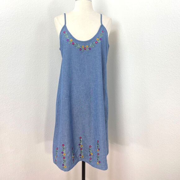 Novica Chemise Dress Large Blue Chambray Embroider Summer Boho Peasant Milkmaid - Picture 1 of 10